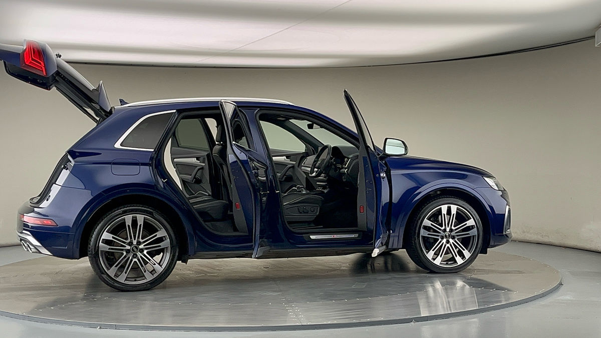 More views of Audi SQ5
