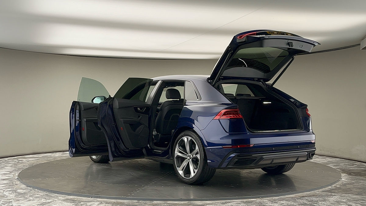 Audi Q8 Image 23