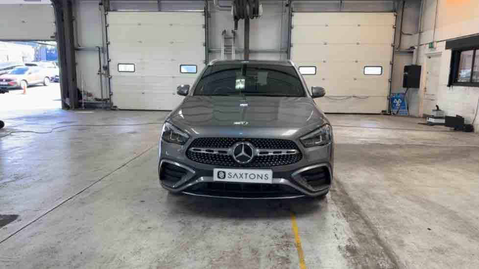 More views of Mercedes-Benz GLA
