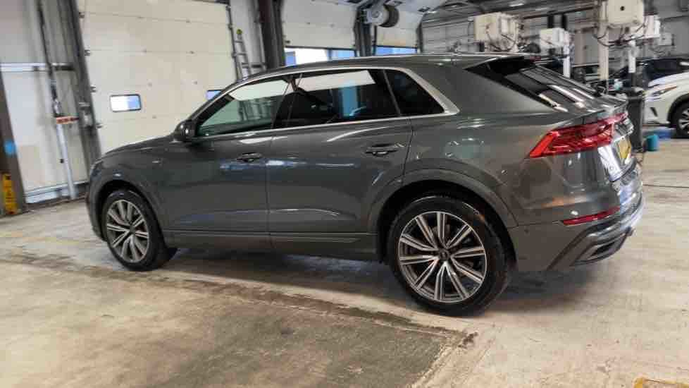 More views of Audi Q8