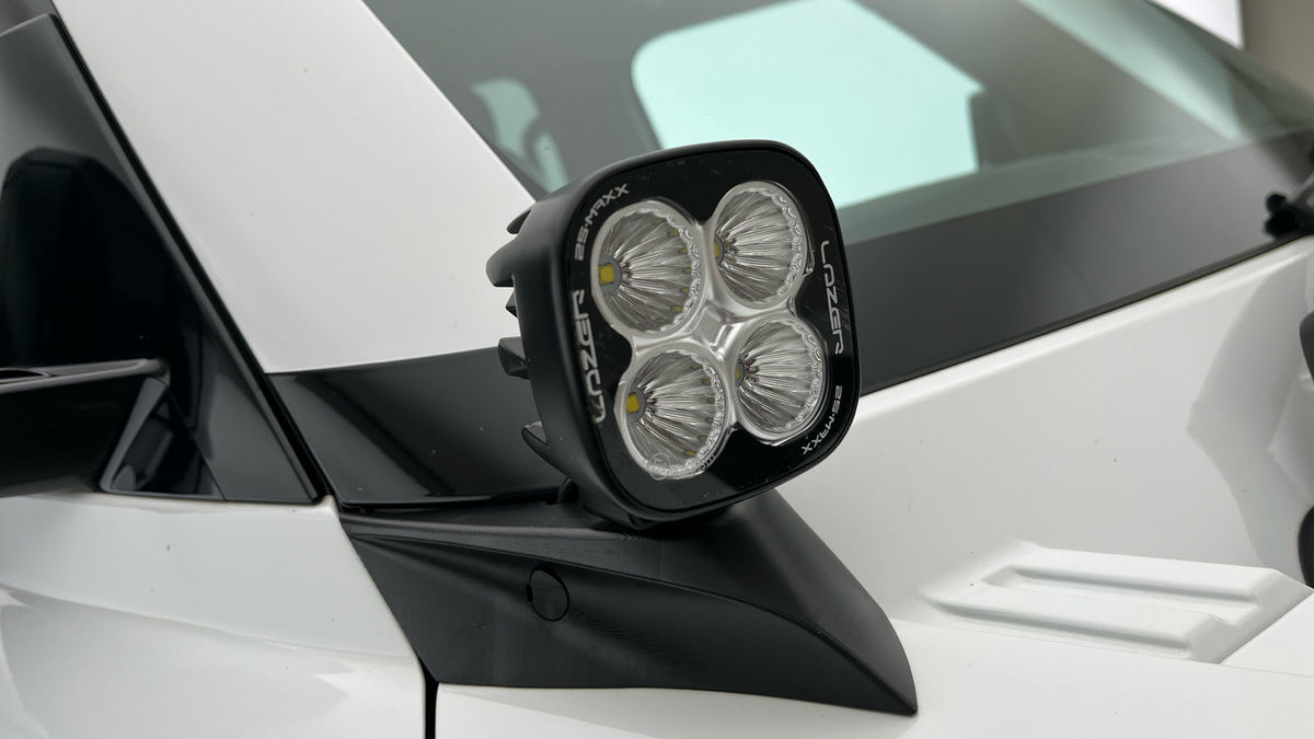 Land Rover Defender 110 Image 27