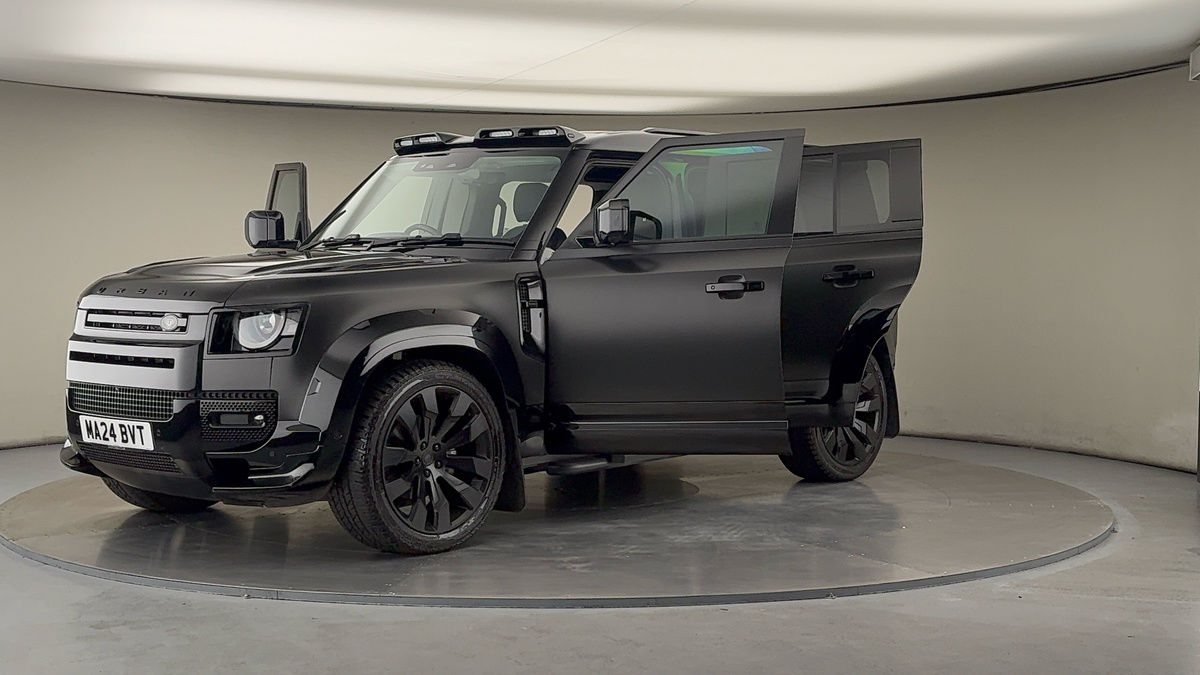 More views of Land Rover Defender 110