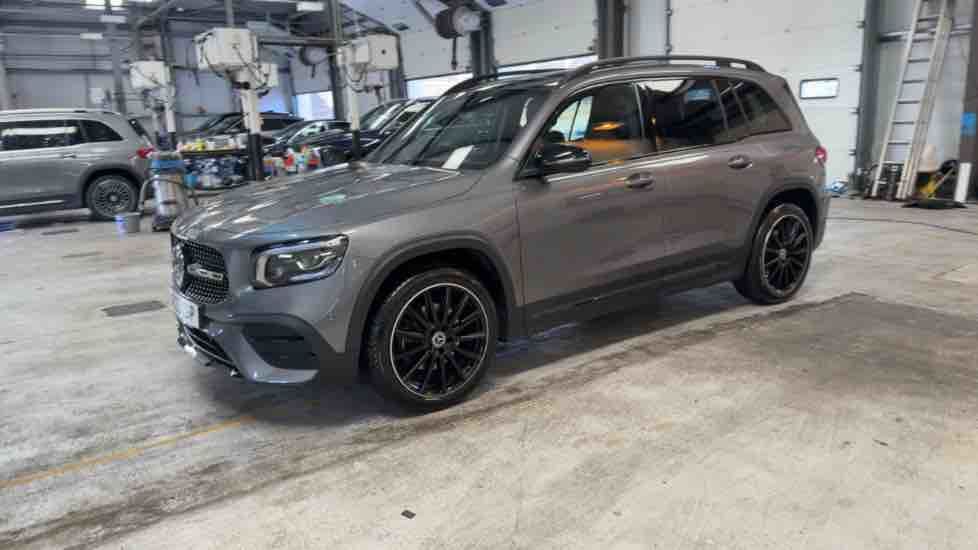 More views of Mercedes-Benz GLB
