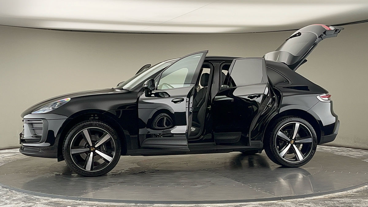 More views of Porsche Macan