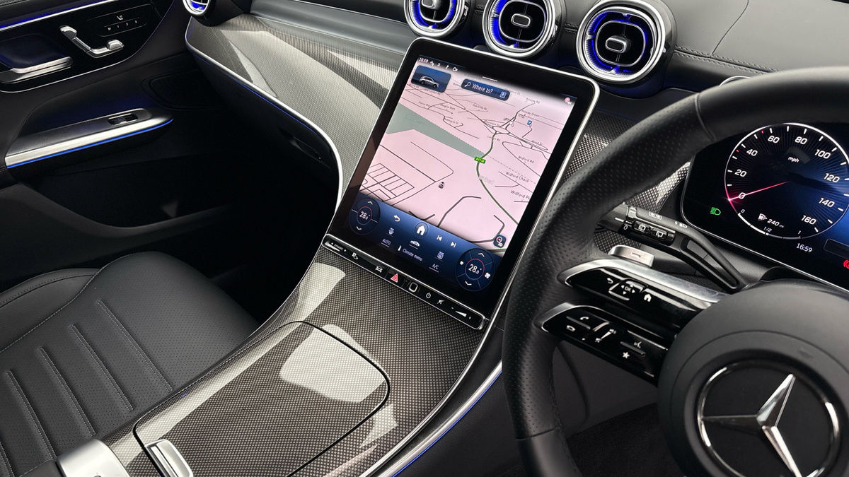Mercedes-Benz GLC Image 18