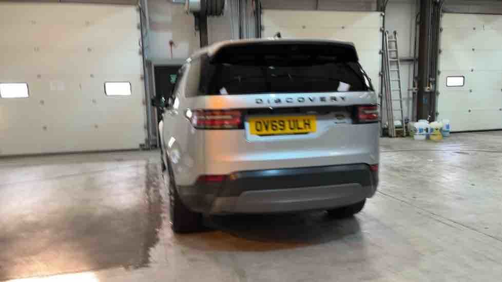 More views of Land Rover Discovery
