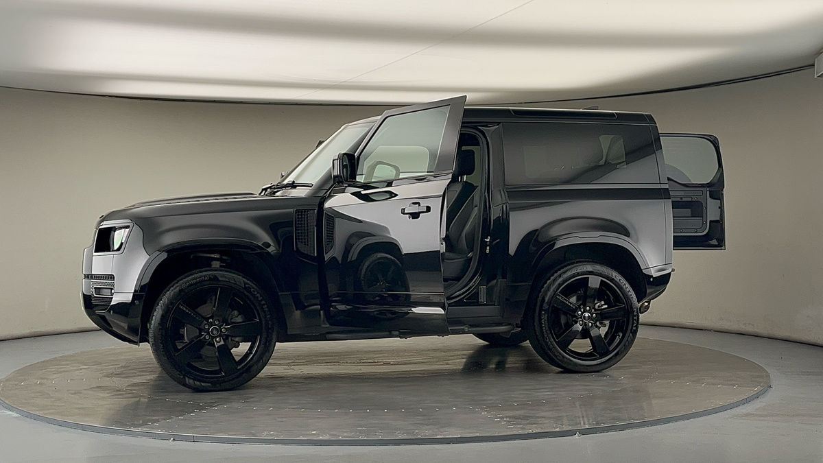 More views of Land Rover Defender 90