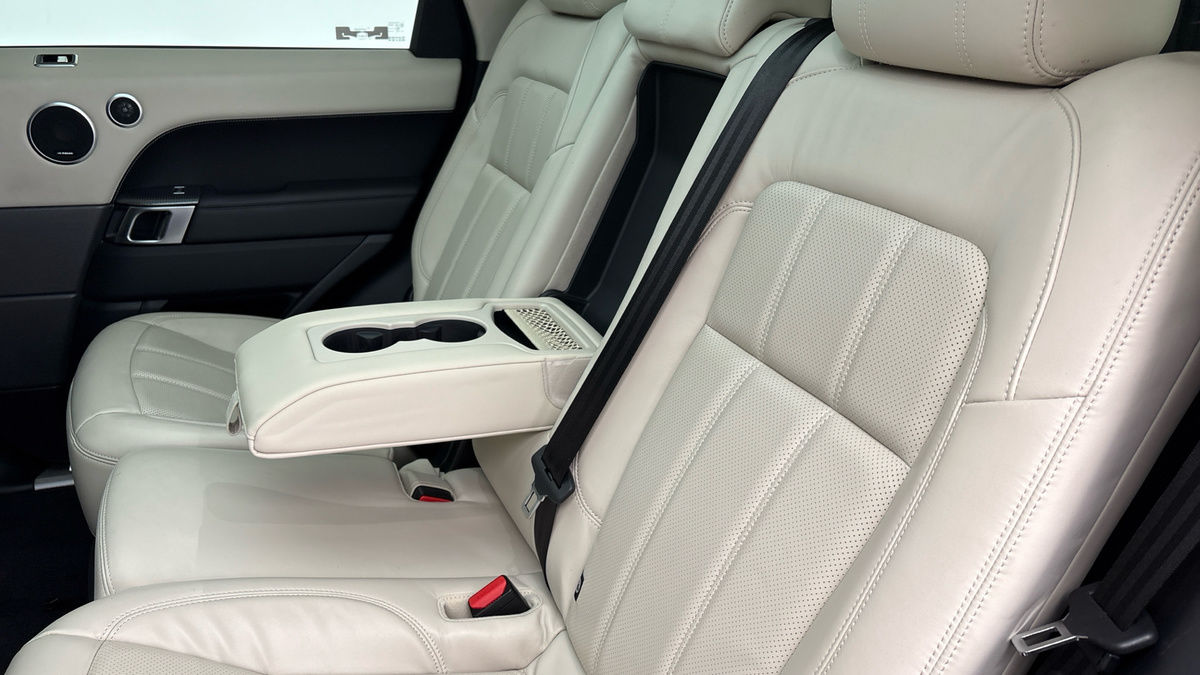 Land Rover Range Rover Sport Image 9