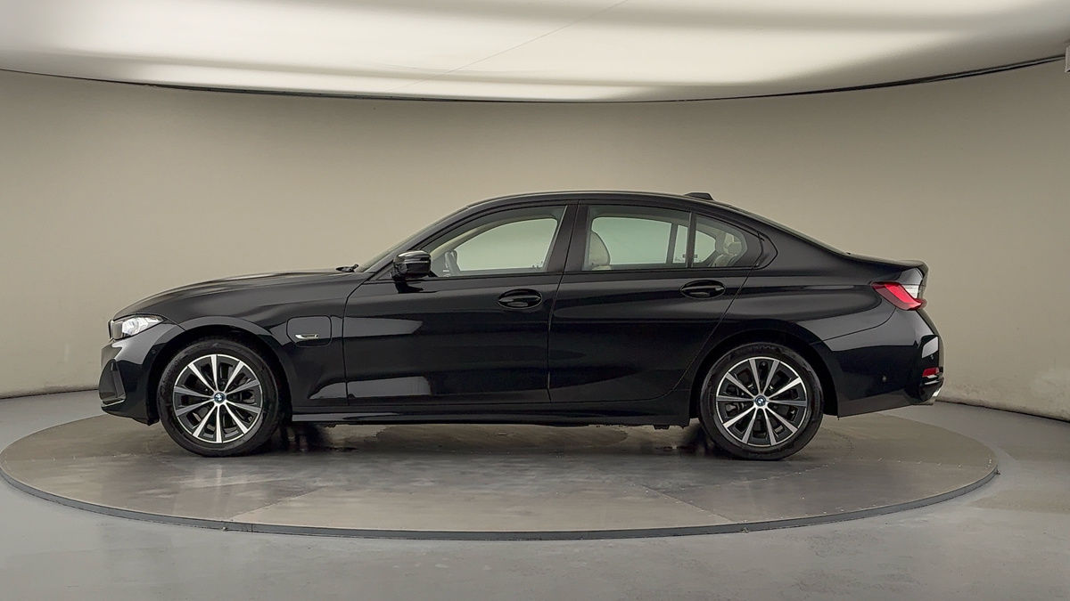 BMW 3 Series Image 15