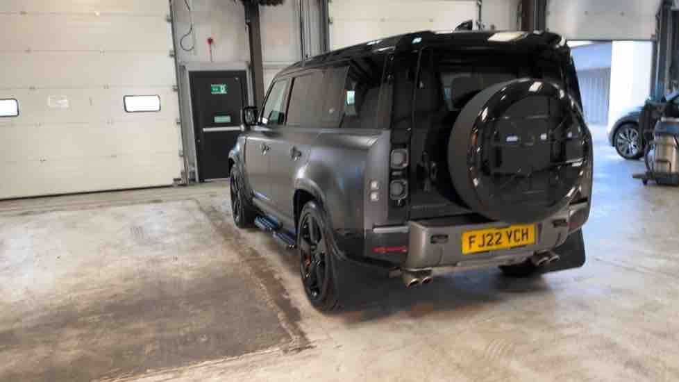 More views of Land Rover Defender 110