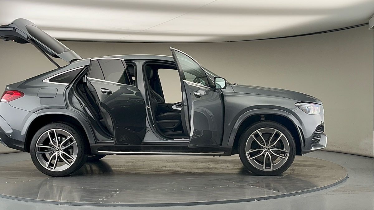 More views of Mercedes-Benz GLE