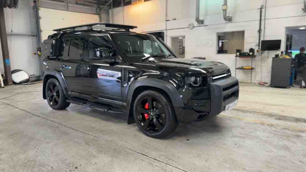 More views of Land Rover Defender 110