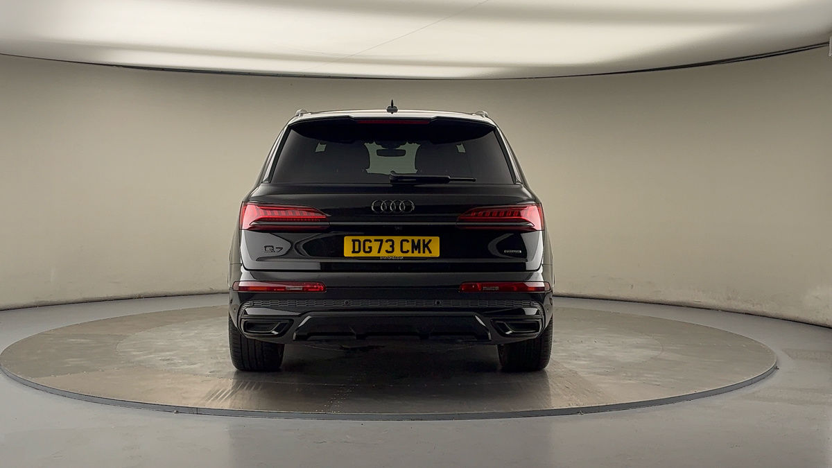 Audi Q7 Image 4