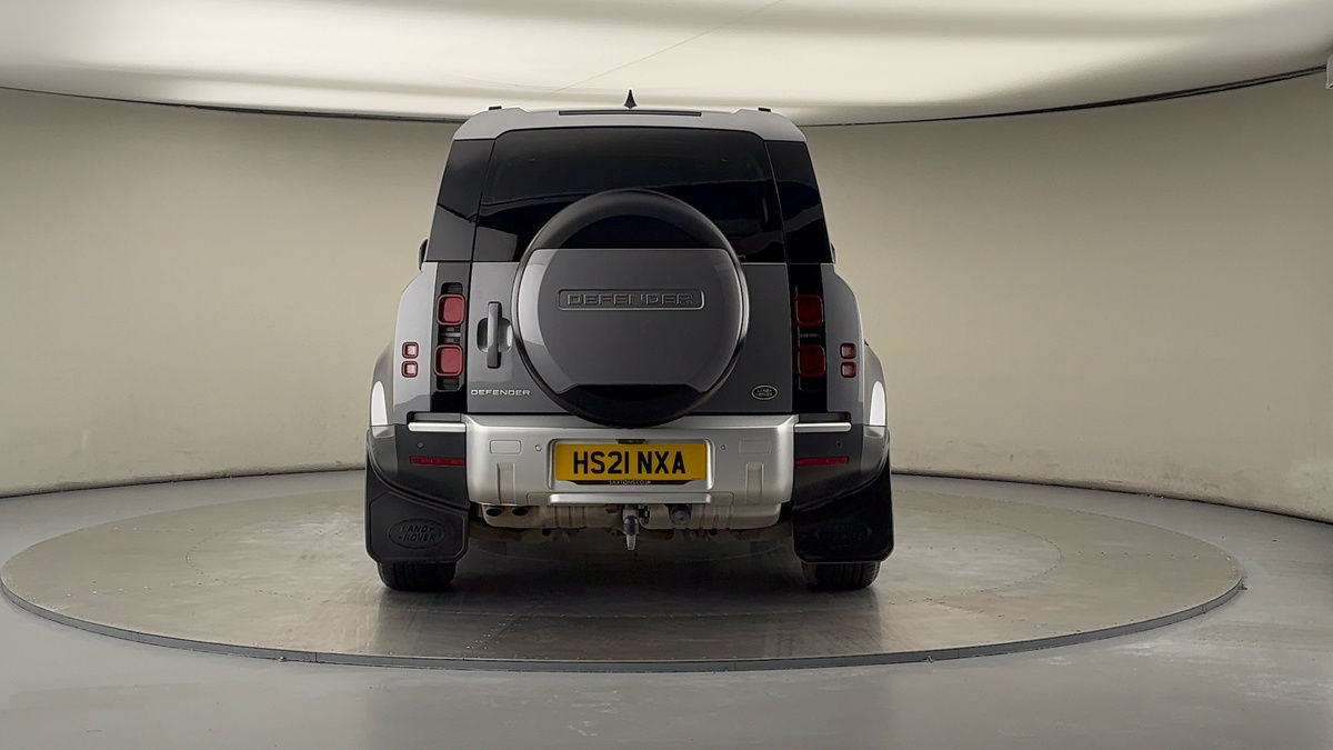 Land Rover Defender 110 Image 4
