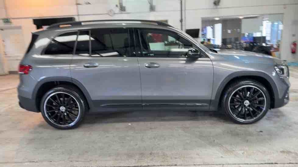 More views of Mercedes-Benz GLB