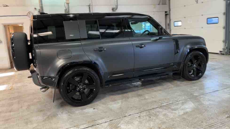 More views of Land Rover Defender 110