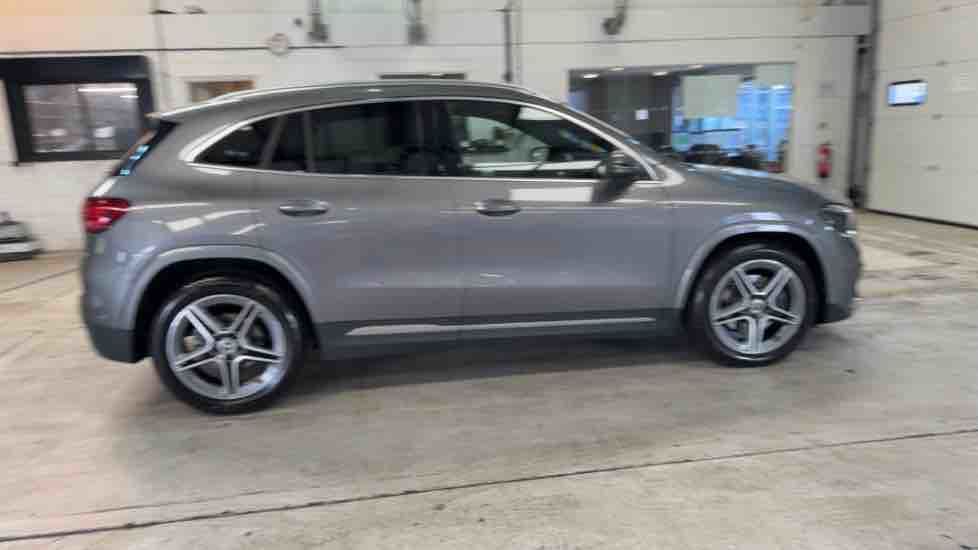 More views of Mercedes-Benz GLA