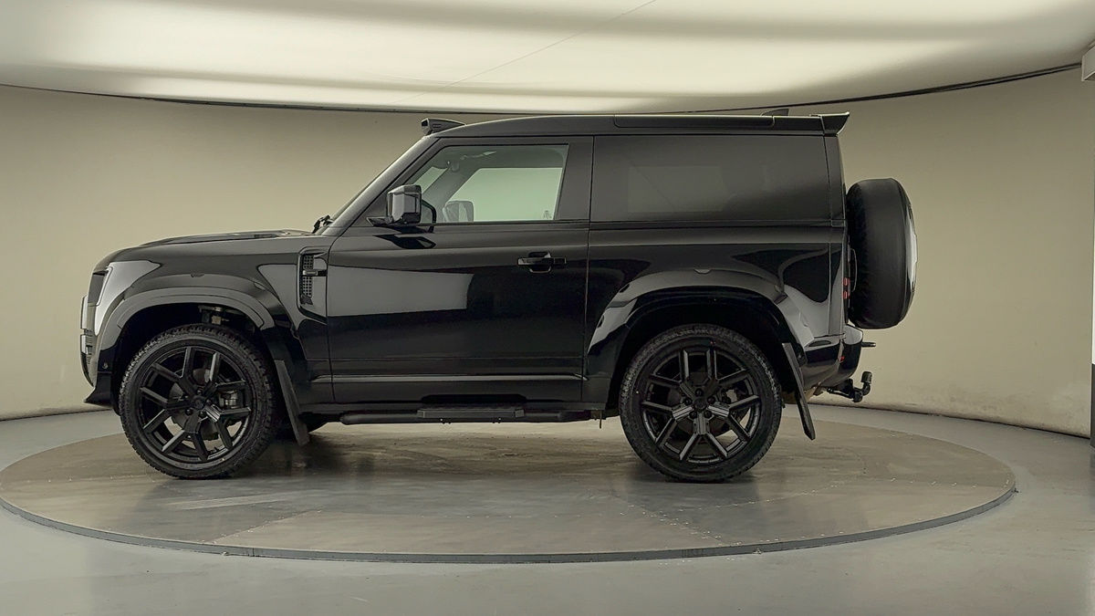 More views of Land Rover Defender 90