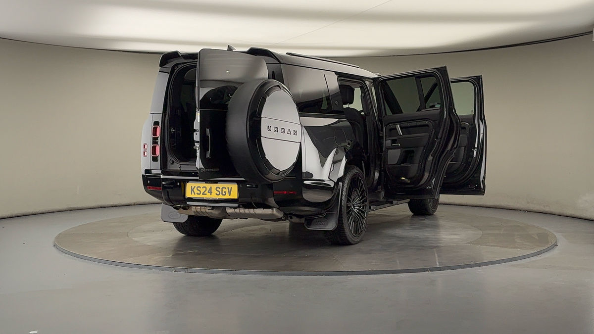 More views of Land Rover Defender 130