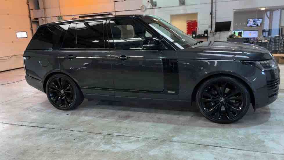 More views of Land Rover Range Rover