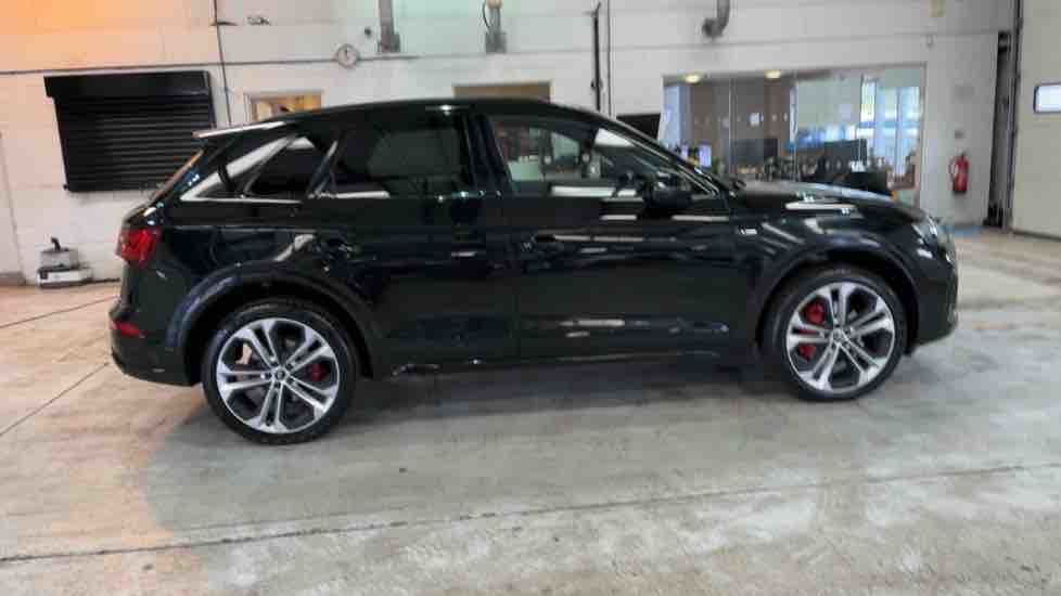 More views of Audi Q5