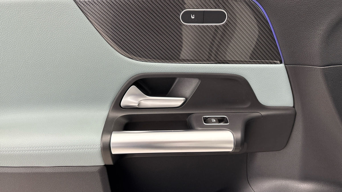 Mercedes-Benz GLA Image 19