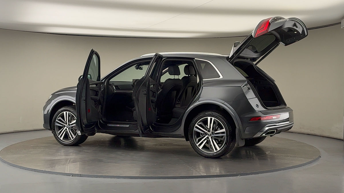 More views of Audi Q5