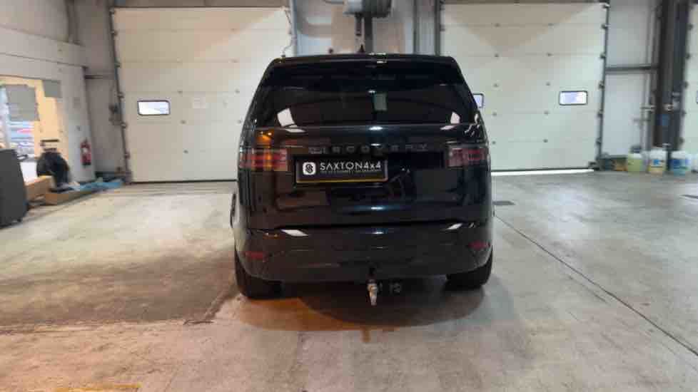 More views of Land Rover Discovery