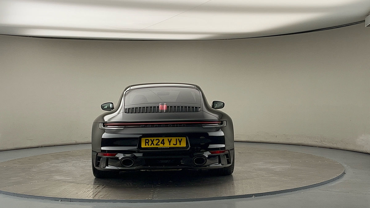 Porsche 911 Image 4