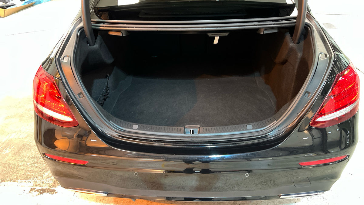 Mercedes-Benz E Class Image 11