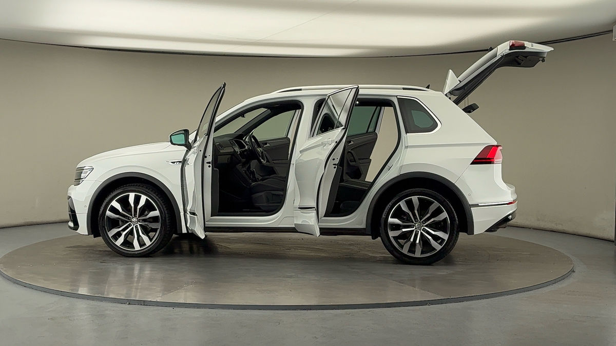 More views of Volkswagen Tiguan