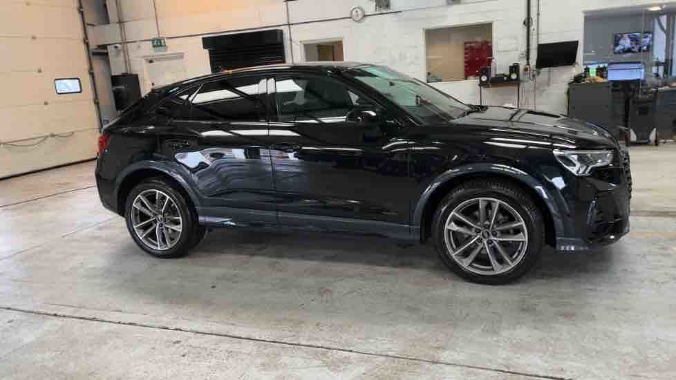 More views of Audi Q3
