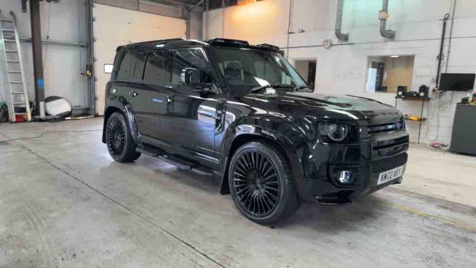 More views of Land Rover Defender 110
