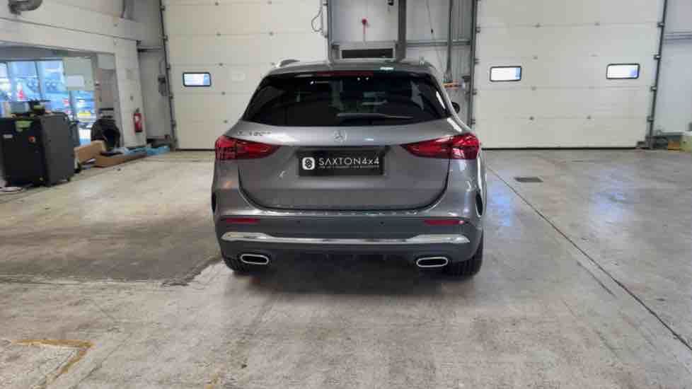 More views of Mercedes-Benz GLA
