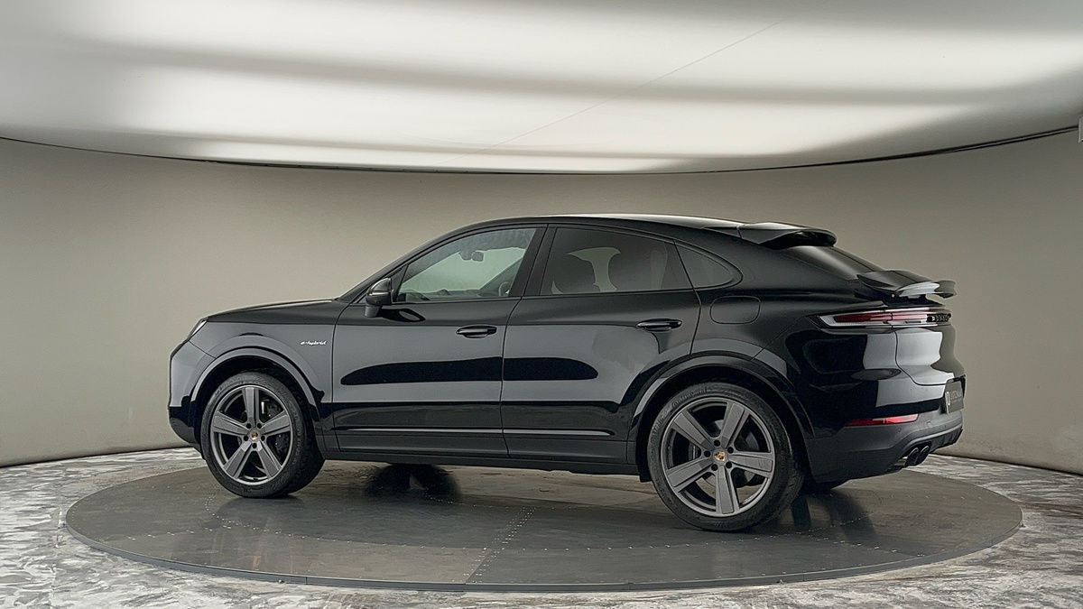 More views of Porsche Cayenne