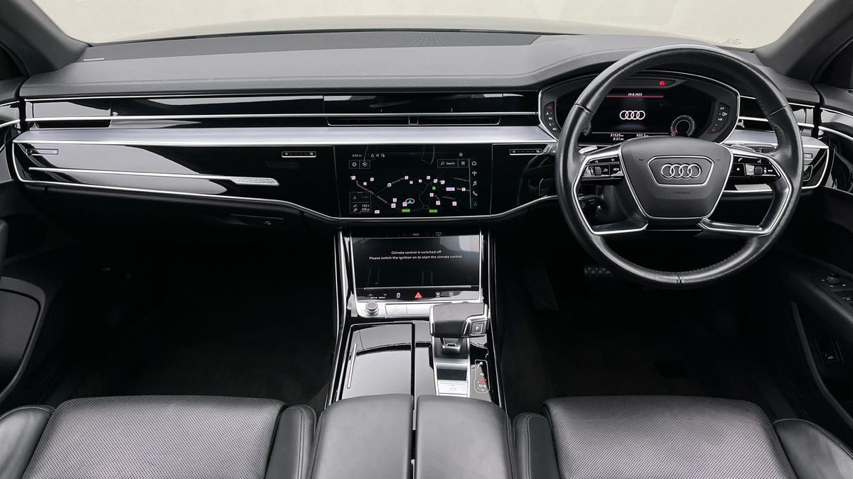 Audi A8 Image 12