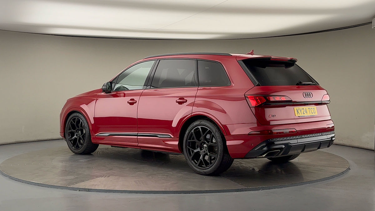 More views of Audi Q7
