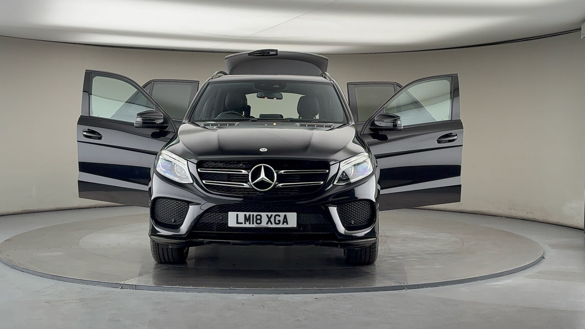 More views of Mercedes-Benz GLE