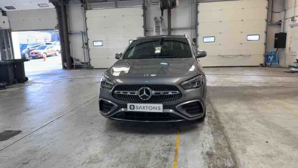 More views of Mercedes-Benz GLA