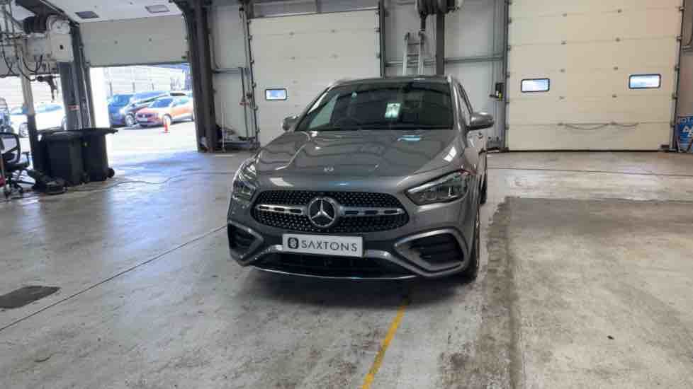 More views of Mercedes-Benz GLA