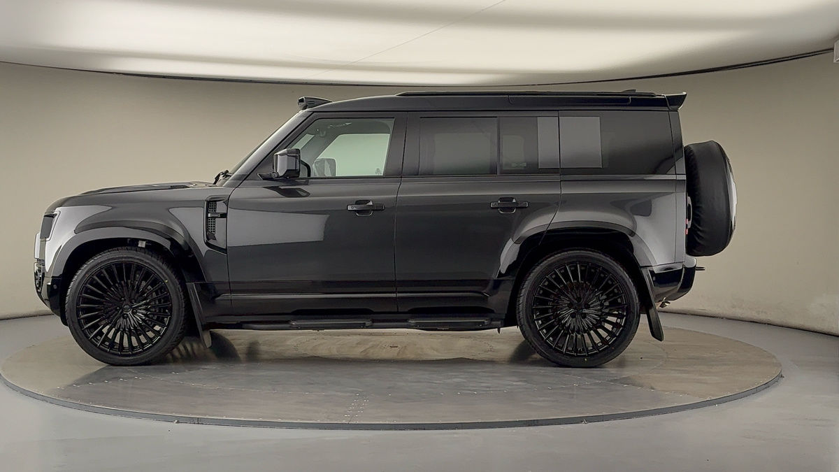 Land Rover Defender 110 Urban Image 15