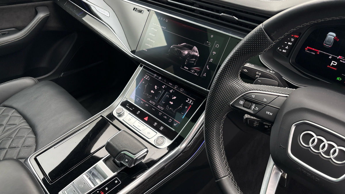 Audi Q8 Image 18