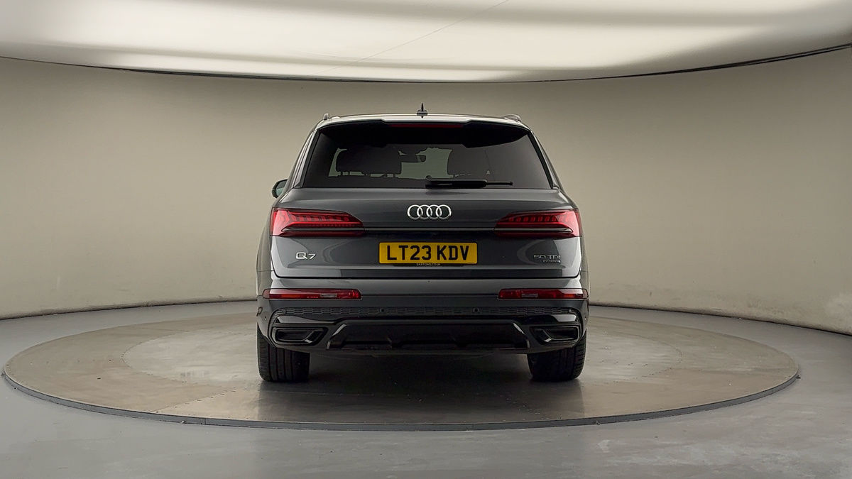 More views of Audi Q7