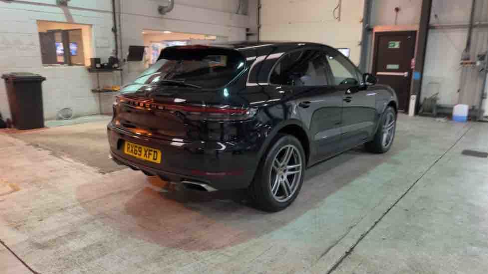 More views of Porsche Macan