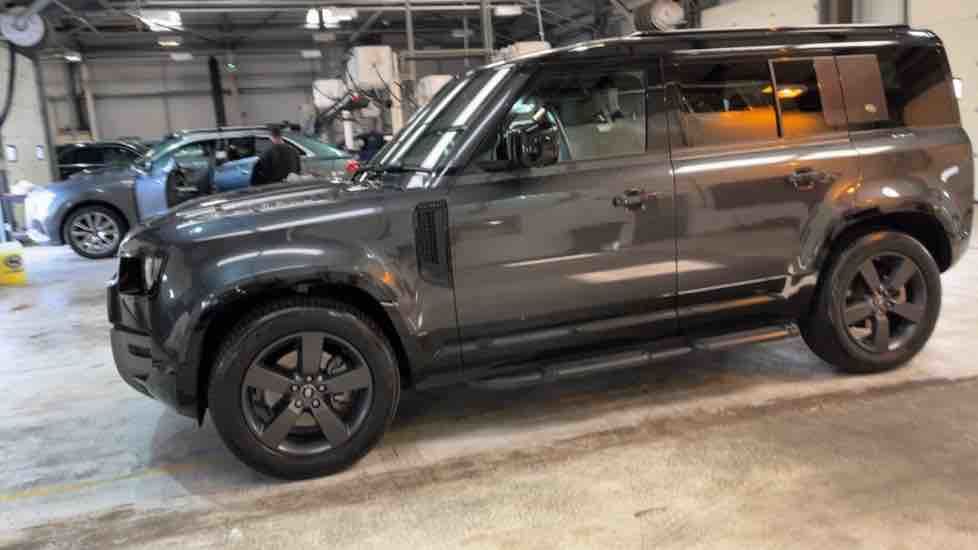 More views of Land Rover Defender 110
