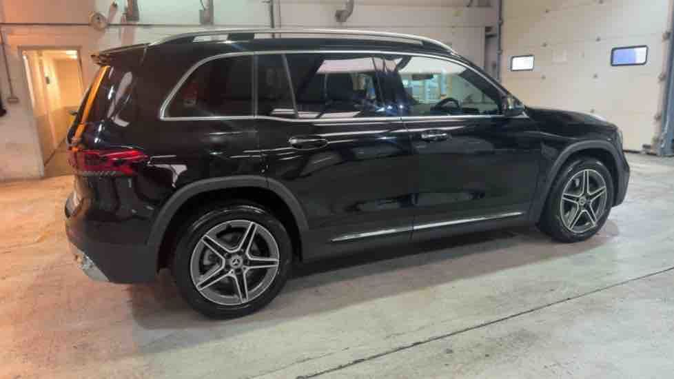 More views of Mercedes-Benz GLB