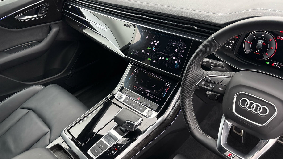 Audi Q7 Image 18
