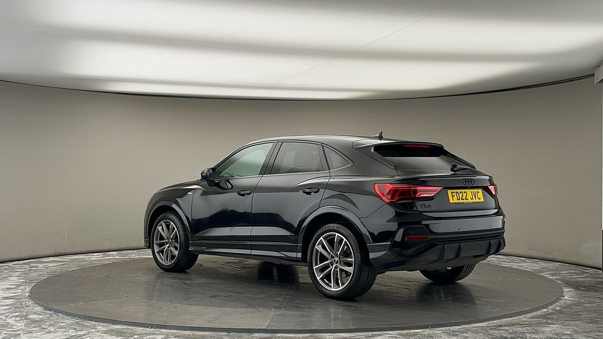 More views of Audi Q3