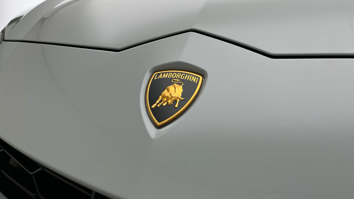 Lamborghini Urus Image 24