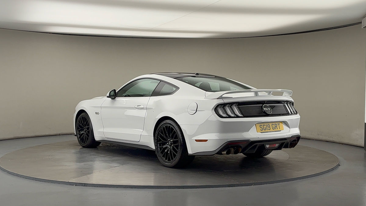 Ford Mustang Image 2